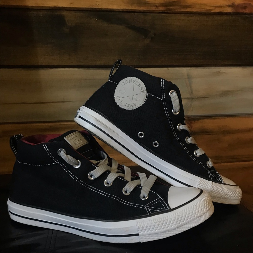 Black All-star Converse High-tops